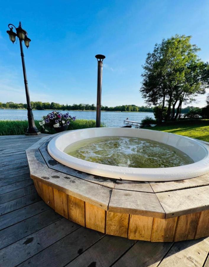 Aguona Royal Oasis Villa Molėtai Exteriör bild